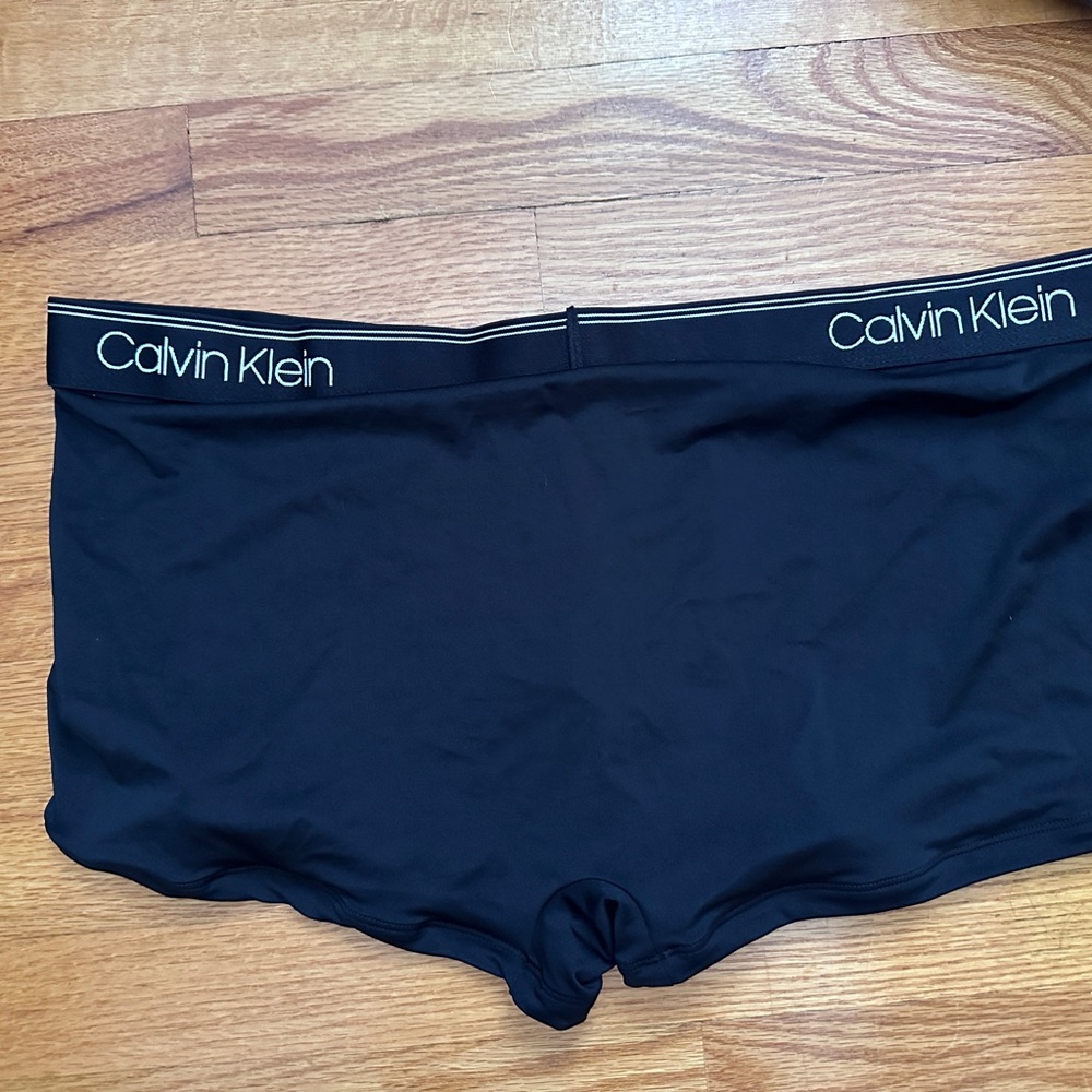 Calvin Klein Men's Black Boxer Briefs with Logo Waistband - Picture 2 of 4